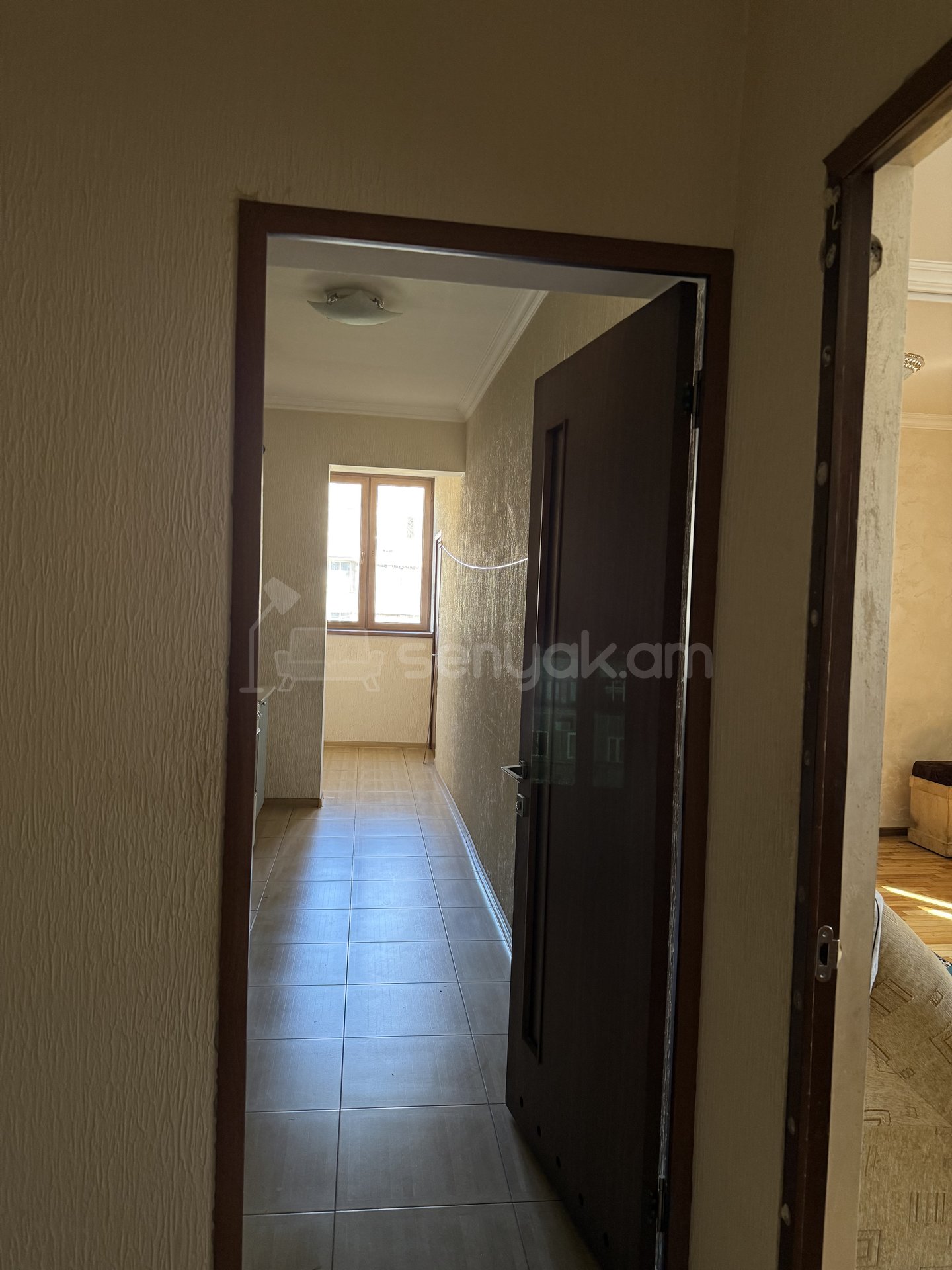 3 Սենյականոց Բնակարան Քարե Շենքում, 58քմ, 3/5 հարկ, Կապիտալ Վերանորոգված, Մասամբ Կահավորված, Արևկող