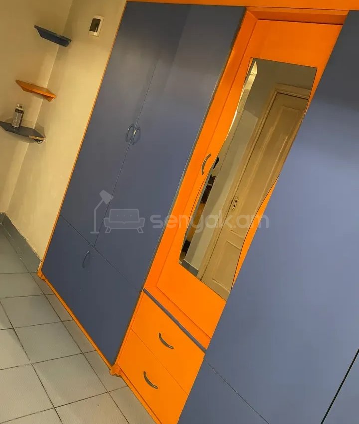 2 Սենյականոց Բնակարան Քարե Շենքում, 56քմ, 1/1 հարկ, Նորմալ Վիճակում, Կահավորված, Արևկող