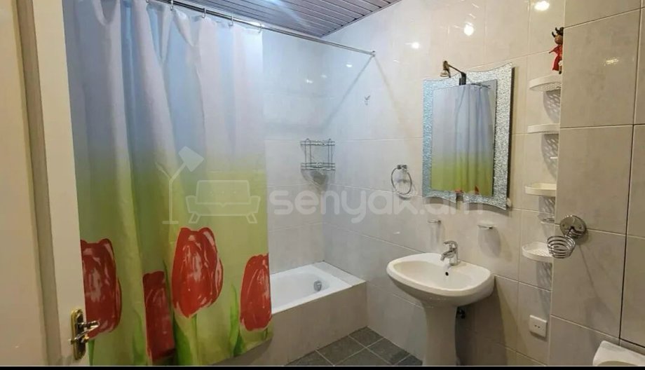 2 Սենյականոց Բնակարան Քարե Շենքում, 85քմ, 2/4 հարկ, Դիզայներական Վերանորոգված, Կահավորված