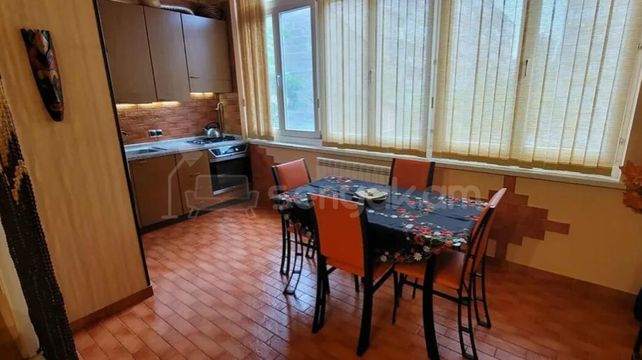 2 Սենյականոց Բնակարան Քարե Շենքում, 85քմ, 2/4 հարկ, Դիզայներական Վերանորոգված, Կահավորված