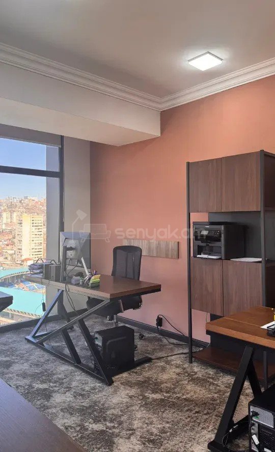 Օֆիսային Տարածք, 1քմ, Կապիտալ Վերանորոգված