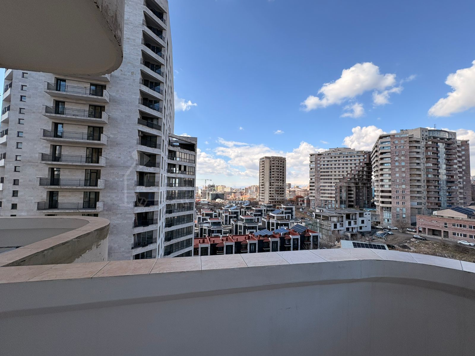 2 Սենյականոց Բնակարան, 74քմ, 9/16 հարկ, Կապիտալ Վերանորոգված