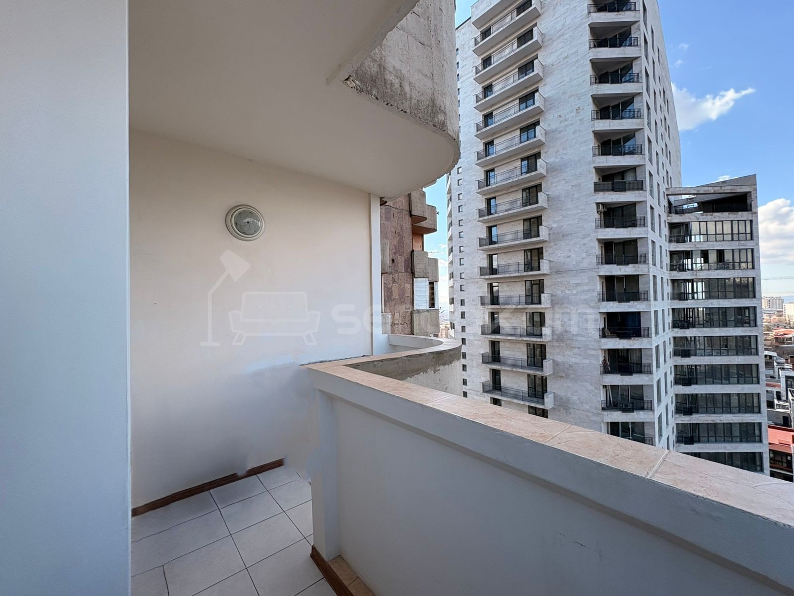 2 Սենյականոց Բնակարան, 74քմ, 9/16 հարկ, Կապիտալ Վերանորոգված