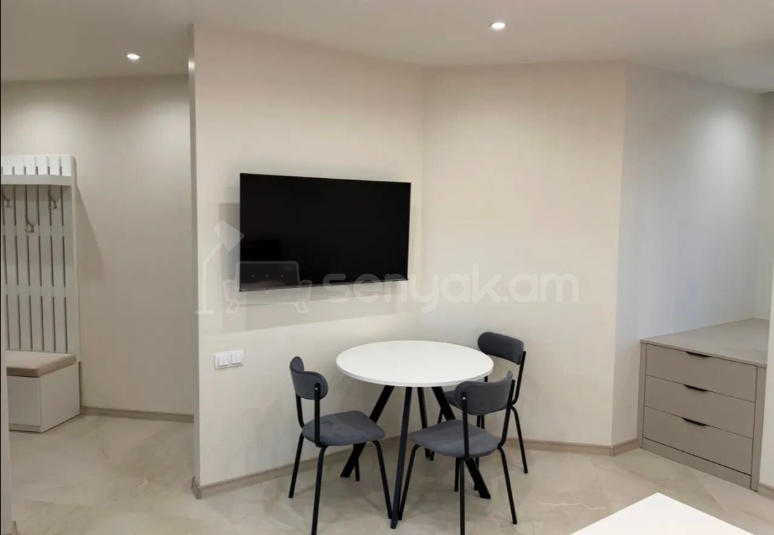 2 Սենյականոց Բնակարան Նորակառույցում, 50քմ, 9/12 հարկ, Կապիտալ Վերանորոգված, Կահավորված