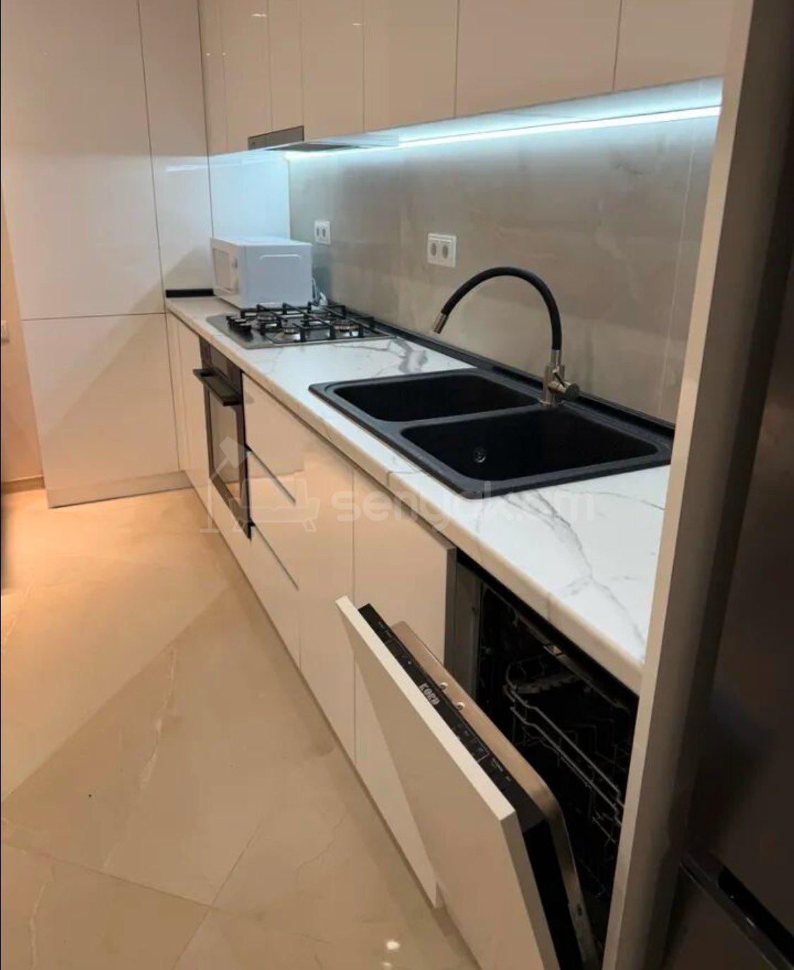 2 Սենյականոց Բնակարան Նորակառույցում, 50քմ, 9/12 հարկ, Կապիտալ Վերանորոգված, Կահավորված