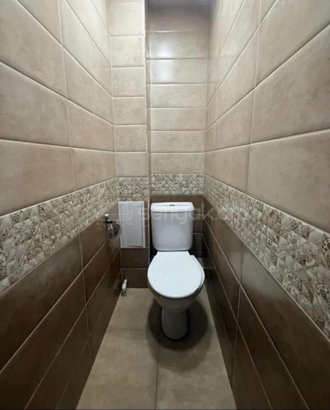 4 Սենյականոց Բնակարան Քարե Շենքում, 105քմ, 3/5 հարկ, Կապիտալ Վերանորոգված