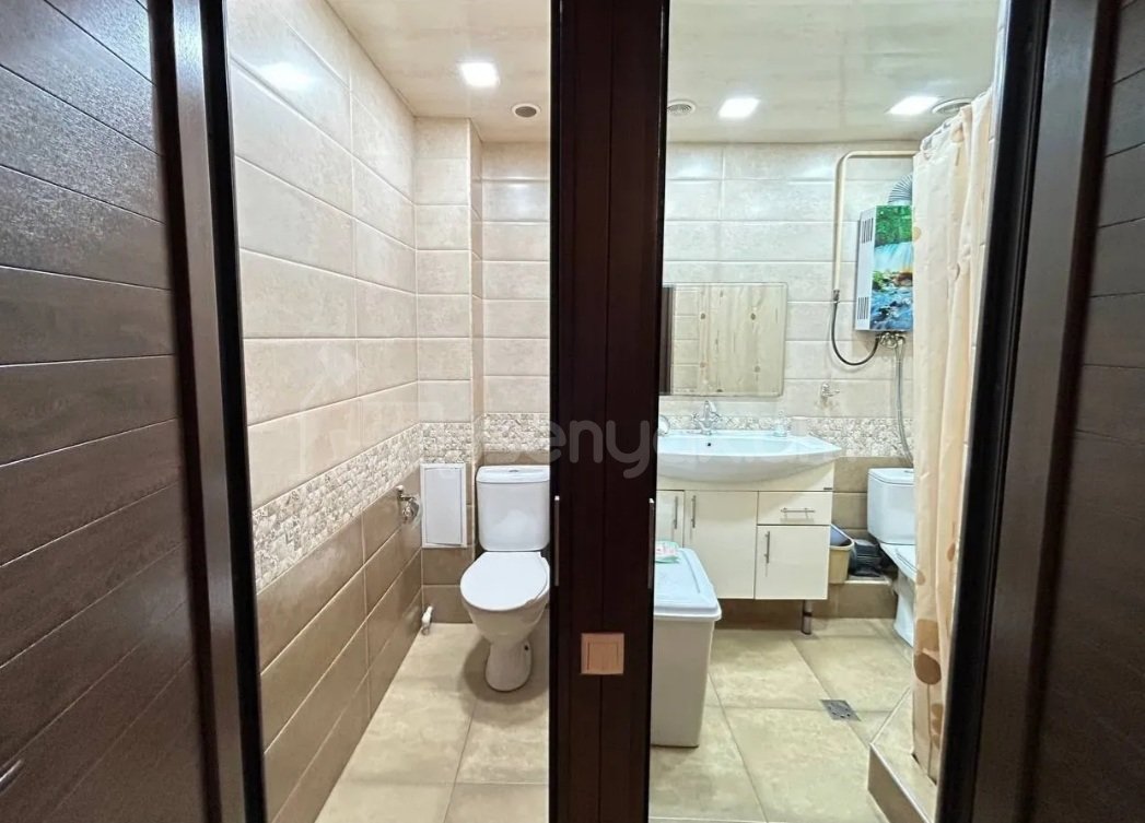 4 Սենյականոց Բնակարան Քարե Շենքում, 105քմ, 3/5 հարկ, Կապիտալ Վերանորոգված