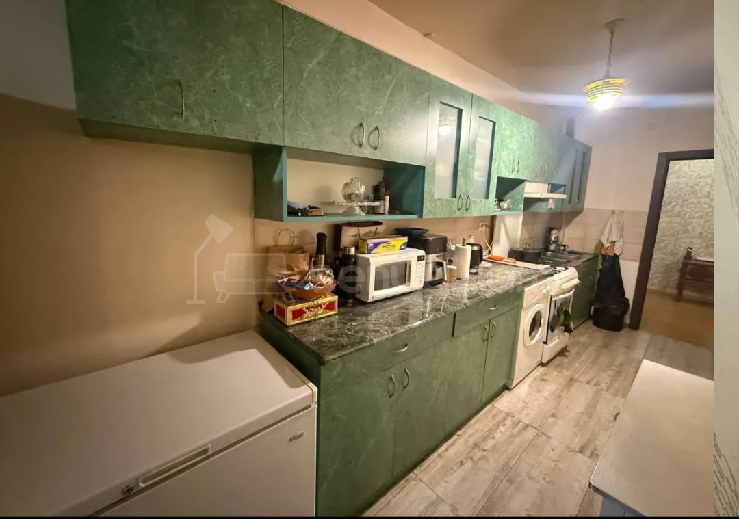 4 Սենյականոց Բնակարան Քարե Շենքում, 105քմ, 3/5 հարկ, Կապիտալ Վերանորոգված