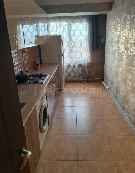 3 Սենյականոց Բնակարան, 100քմ, 8/14 հարկ, Կապիտալ Վերանորոգված, Կահավորված