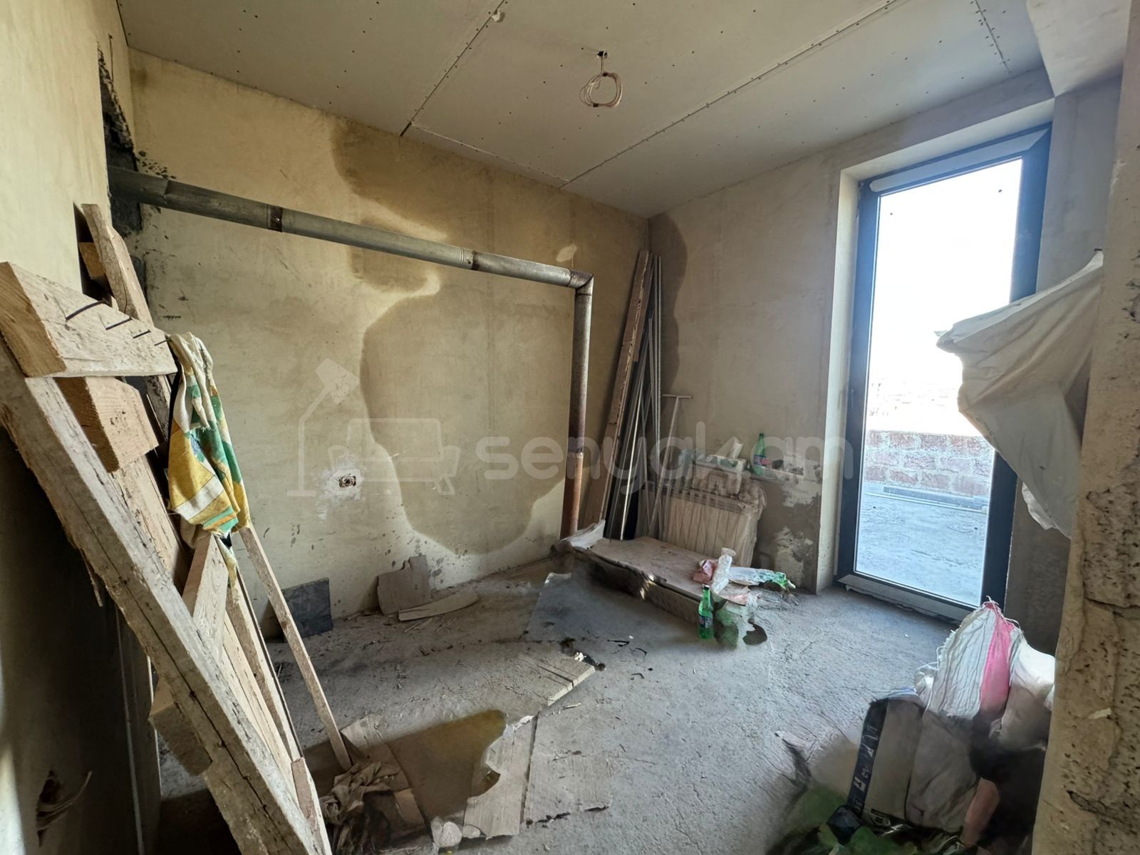 5 Սենյականոց Սեփական Տուն, 170քմ, Նորմալ Վիճակում, Ավտոտնակով