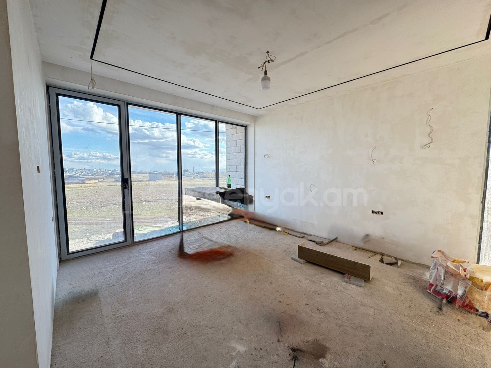 5 Սենյականոց Սեփական Տուն, 170քմ, Նորմալ Վիճակում, Ավտոտնակով