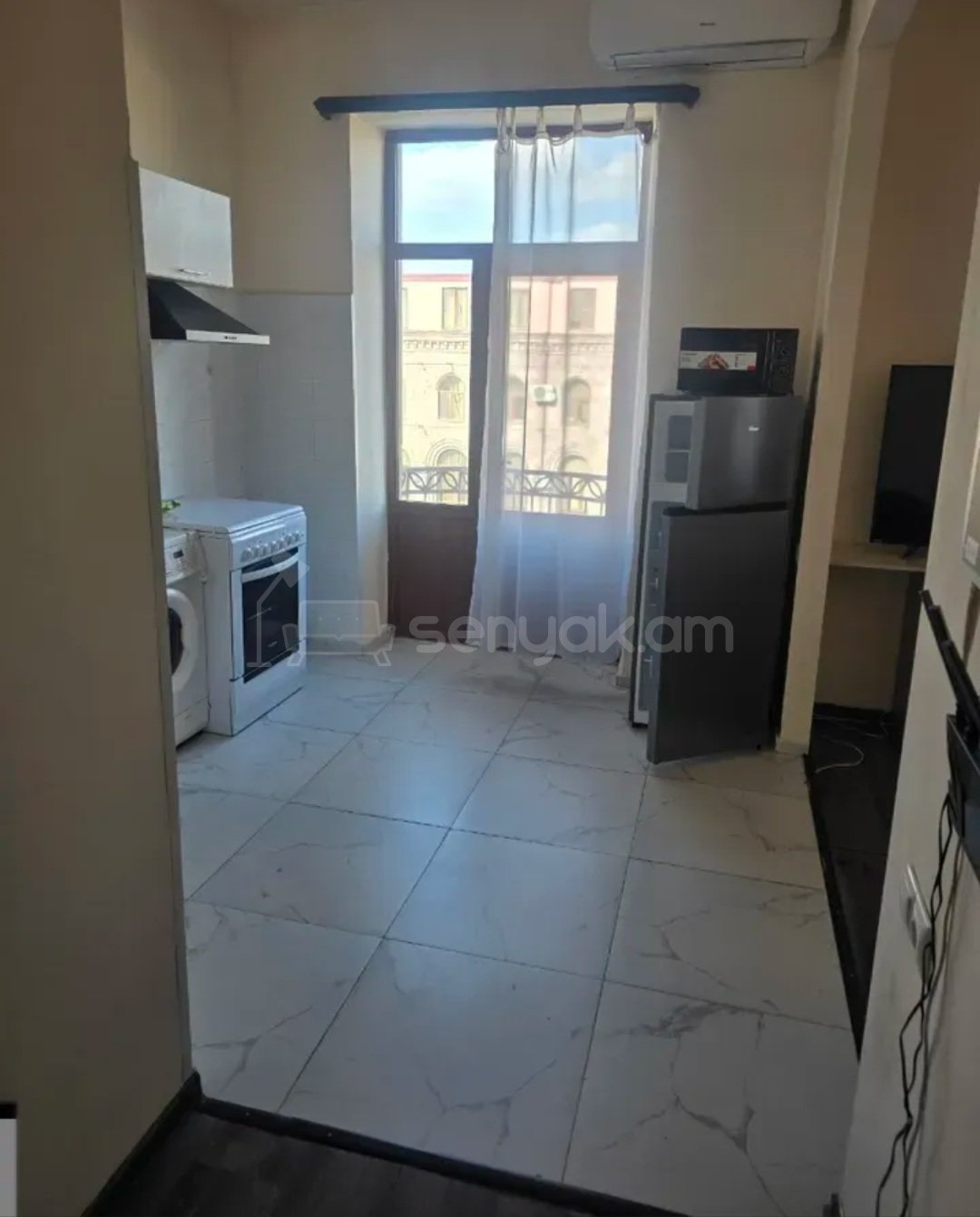 2 Սենյականոց Բնակարան Քարե Շենքում, 41քմ, 5/5 հարկ, Կապիտալ Վերանորոգված, Կահավորված, Արևկող