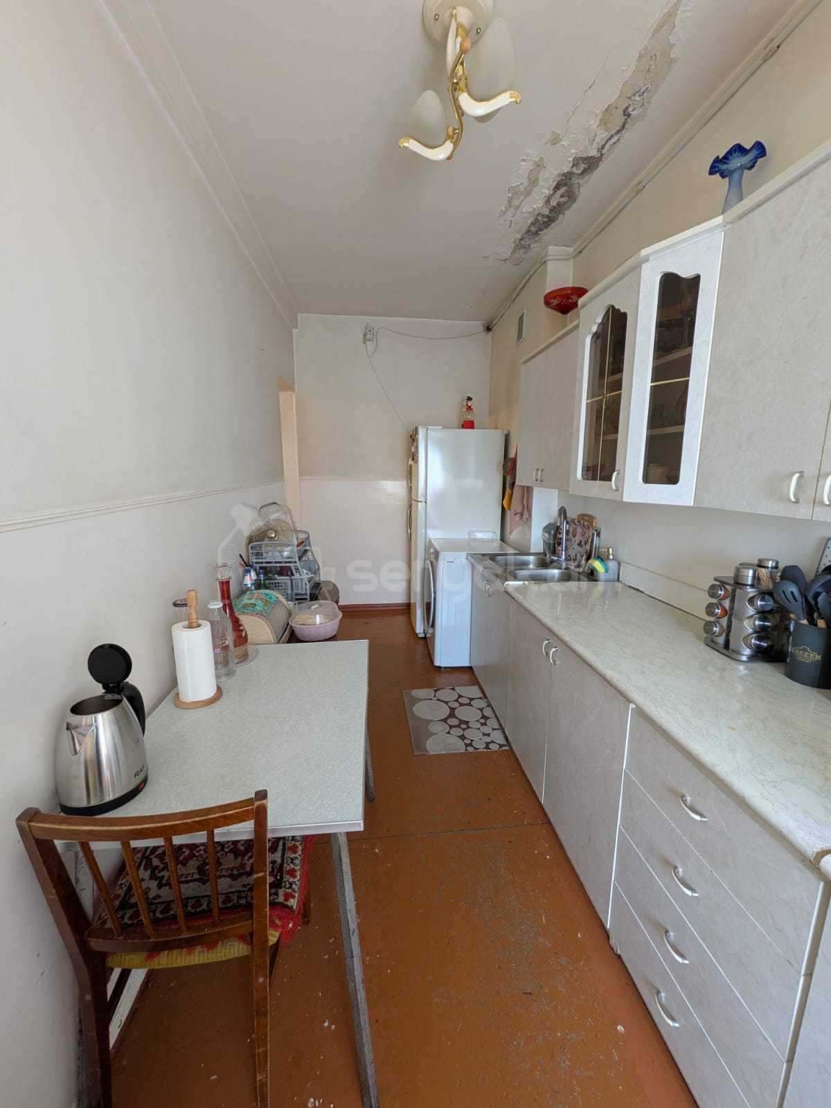 3 Սենյականոց Բնակարան, 76քմ, 8/9 հարկ, Պետական Վիճակում