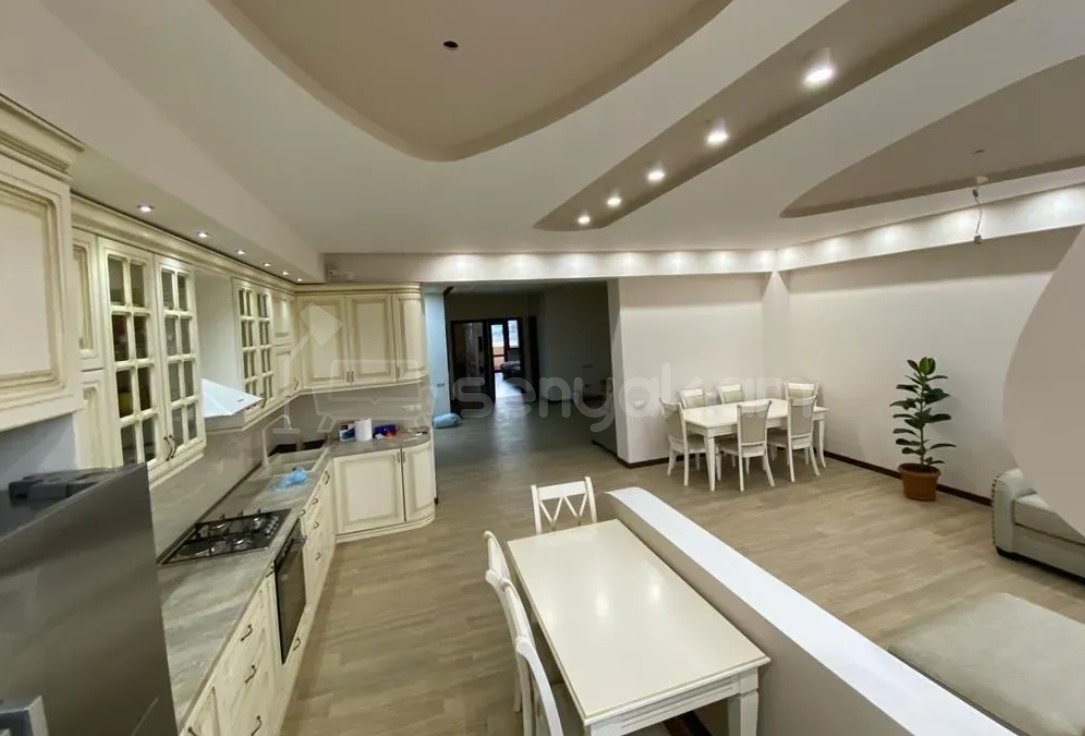 3 Սենյականոց Բնակարան Նորակառույցում, 140քմ, 9/12 հարկ, Դիզայներական Վերանորոգված, Կահավորված