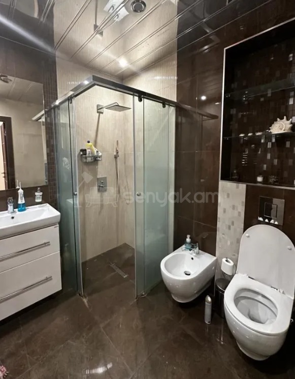 3 Սենյականոց Բնակարան Նորակառույցում, 140քմ, 9/12 հարկ, Դիզայներական Վերանորոգված, Կահավորված