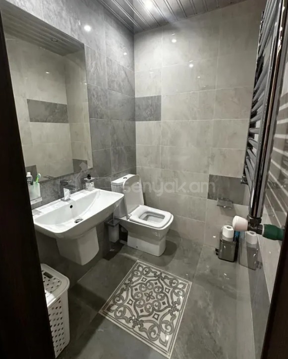 3 Սենյականոց Բնակարան Նորակառույցում, 140քմ, 9/12 հարկ, Դիզայներական Վերանորոգված, Կահավորված