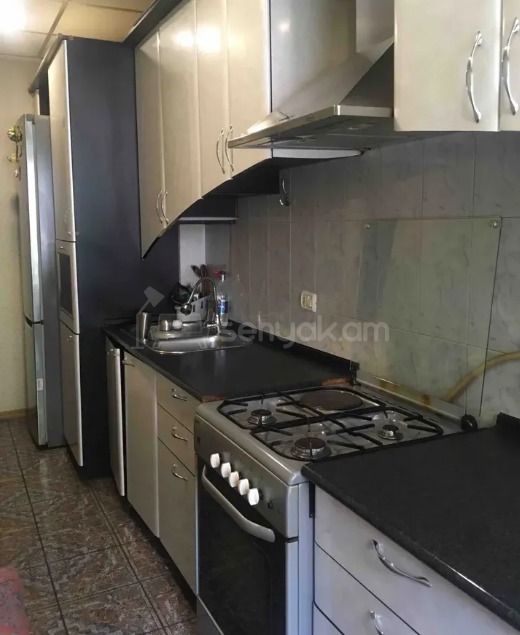 3 Սենյականոց Բնակարան, 78քմ, 2/9 հարկ, Նորմալ Վիճակում