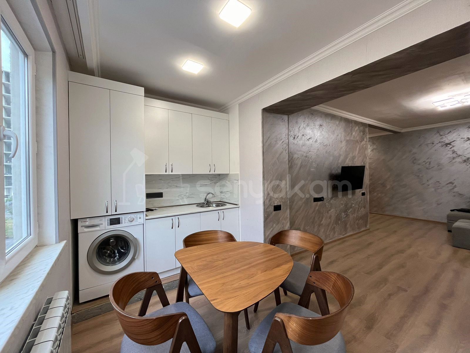 2 Սենյականոց Բնակարան Քարե Շենքում, 45քմ, 2/5 հարկ, Կապիտալ Վերանորոգված, Կահավորված, Արևկող