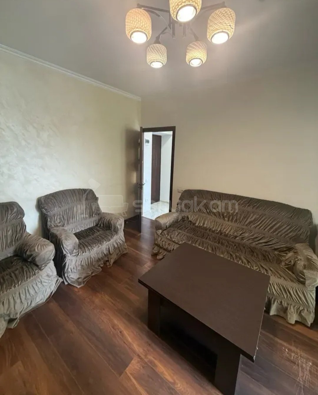 2 Սենյականոց Բնակարան Քարե Շենքում, 43քմ, 3/5 հարկ, Կապիտալ Վերանորոգված, Կահավորված, Արևկող