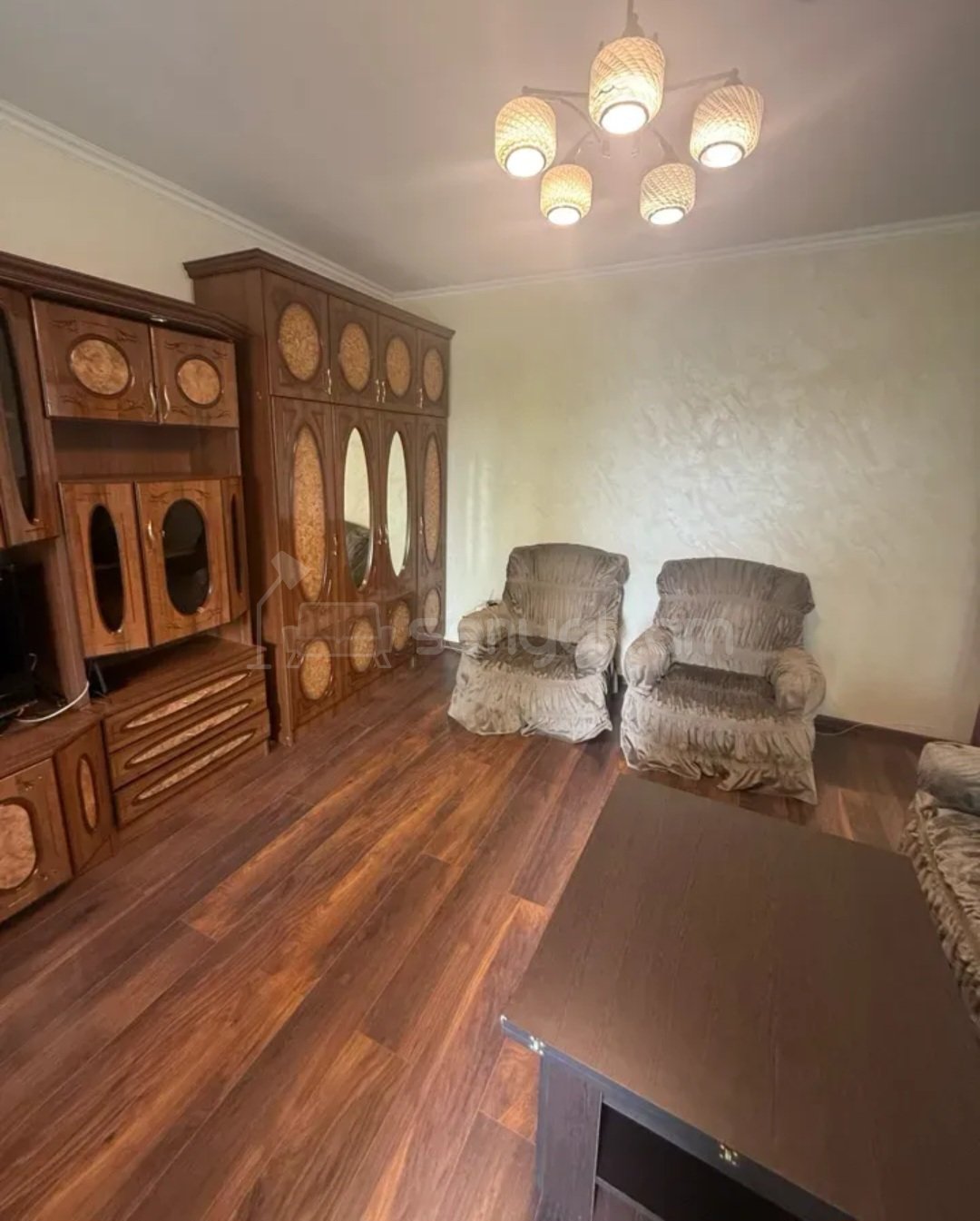 2 Սենյականոց Բնակարան Քարե Շենքում, 43քմ, 3/5 հարկ, Կապիտալ Վերանորոգված, Կահավորված, Արևկող