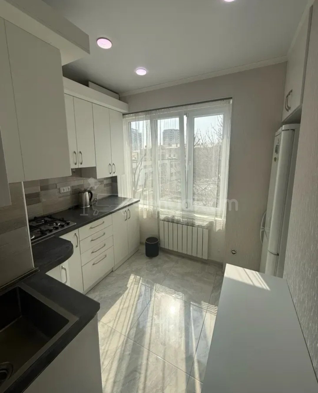 2 Սենյականոց Բնակարան Քարե Շենքում, 43քմ, 3/5 հարկ, Կապիտալ Վերանորոգված, Կահավորված, Արևկող