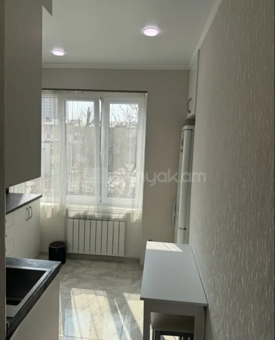 2 Սենյականոց Բնակարան Քարե Շենքում, 43քմ, 3/5 հարկ, Կապիտալ Վերանորոգված, Կահավորված, Արևկող