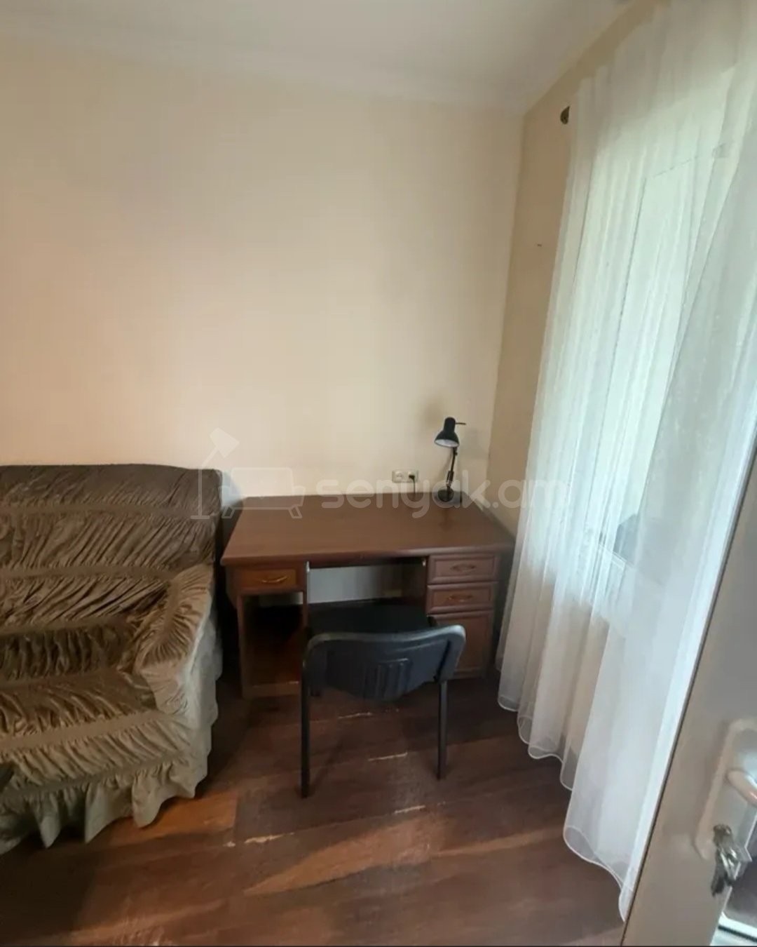 2 Սենյականոց Բնակարան Քարե Շենքում, 43քմ, 3/5 հարկ, Կապիտալ Վերանորոգված, Կահավորված, Արևկող