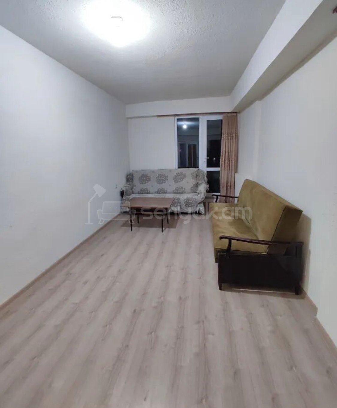 3 Սենյականոց Բնակարան, 95քմ, 3/3 հարկ, Կապիտալ Վերանորոգված, Կահավորված