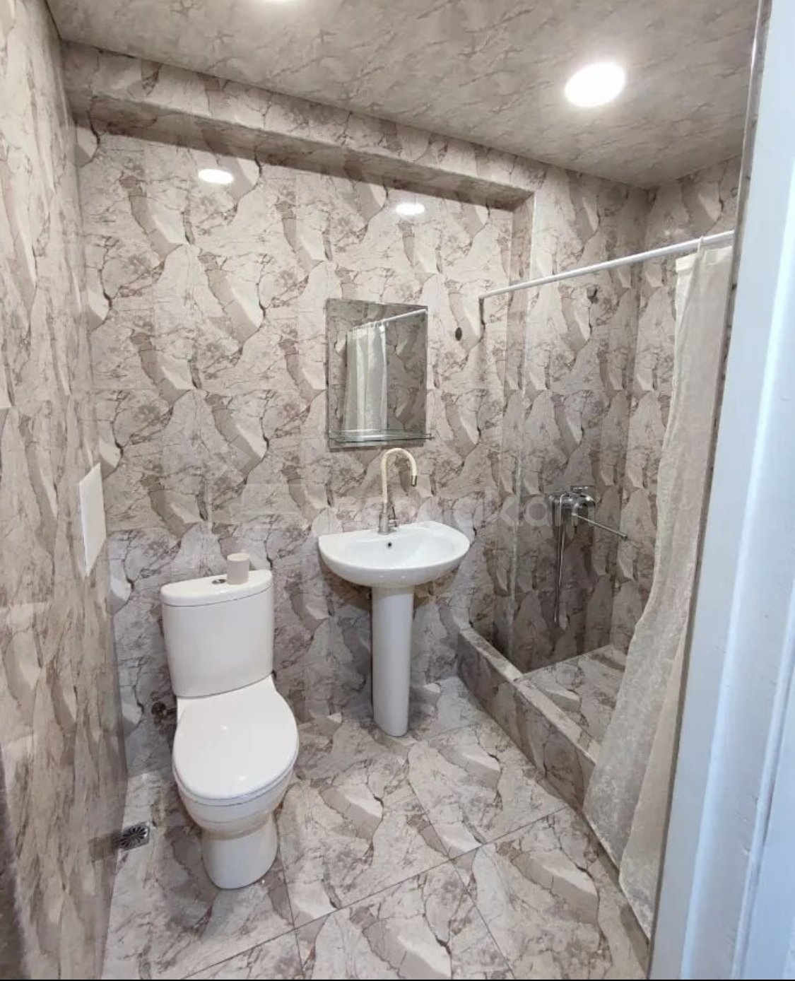 3 Սենյականոց Բնակարան, 95քմ, 3/3 հարկ, Կապիտալ Վերանորոգված, Կահավորված