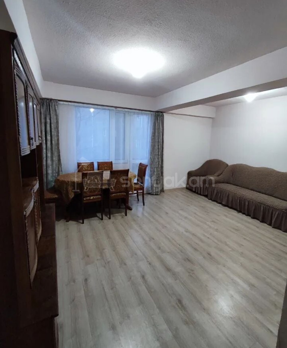 3 Սենյականոց Բնակարան, 95քմ, 3/3 հարկ, Կապիտալ Վերանորոգված, Կահավորված