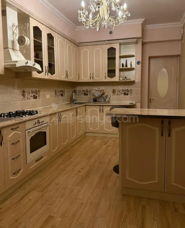 3 Սենյականոց Բնակարան Նորակառույցում, 100քմ, 10/12 հարկ, Դիզայներական Վերանորոգված, Կահավորված