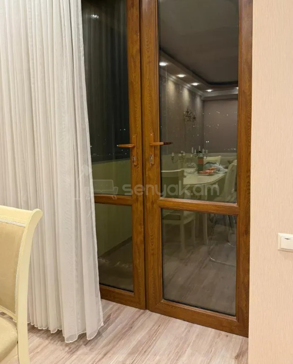 3 Սենյականոց Բնակարան Նորակառույցում, 100քմ, 10/12 հարկ, Դիզայներական Վերանորոգված, Կահավորված