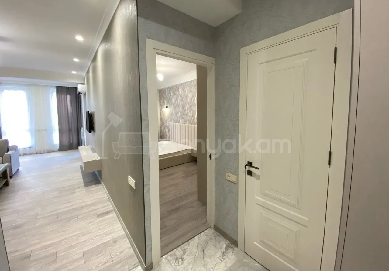 2 Սենյականոց Բնակարան Նորակառույցում, 65քմ, 6/13 հարկ, Կապիտալ Վերանորոգված, Կահավորված, Արևկող