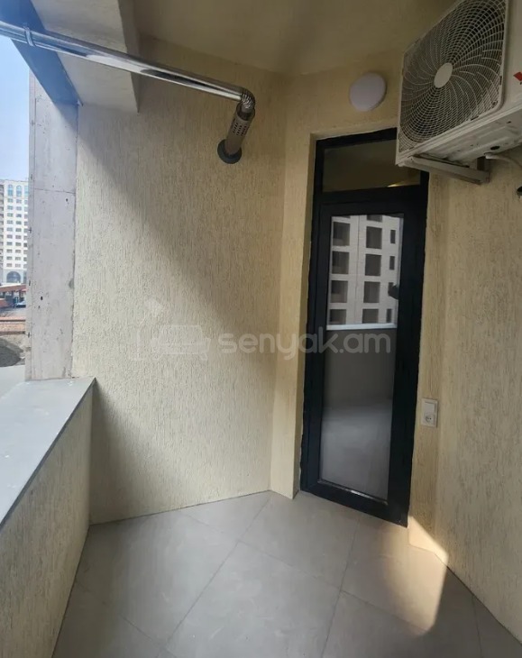 3 Սենյականոց Բնակարան Նորակառույցում, 70քմ, 3/12 հարկ, Դիզայներական Վերանորոգված, Կահավորված