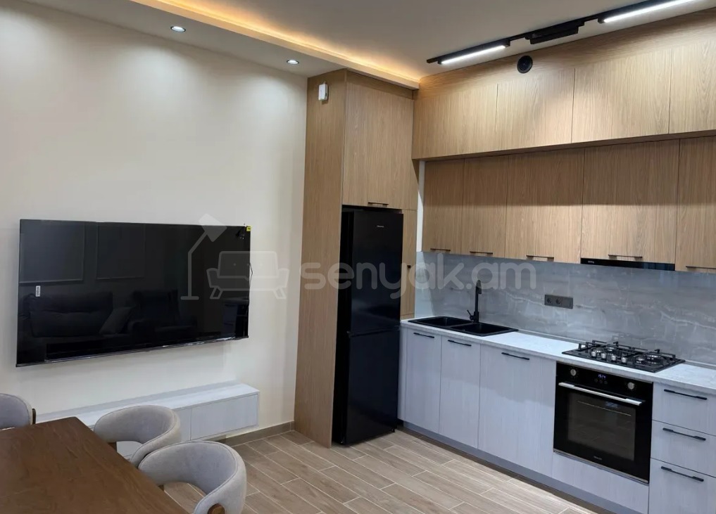 3 Սենյականոց Բնակարան Նորակառույցում, 74քմ, 6/18 հարկ, Դիզայներական Վերանորոգված, Կահավորված