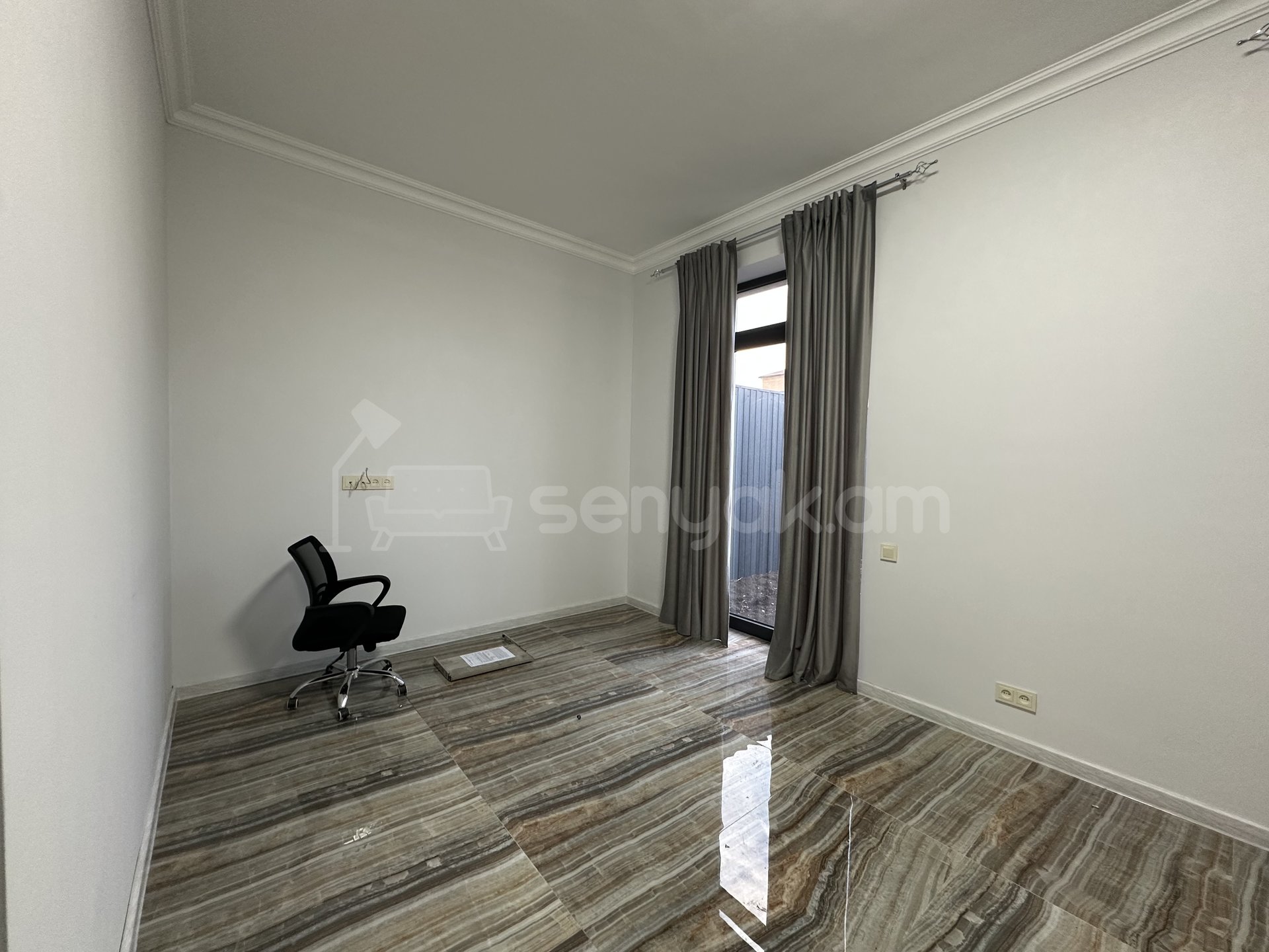 Օֆիսային Տարածք, 140քմ, Կապիտալ Վերանորոգված