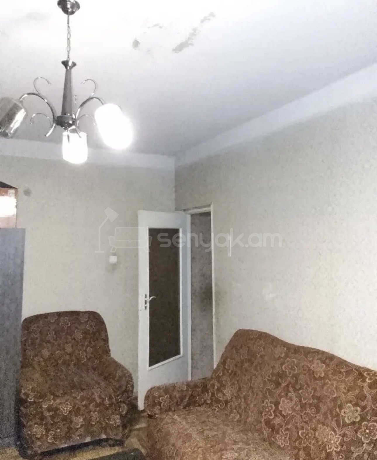 1 Սենյականոց Բնակարան Քարե Շենքում, 42քմ, 5/5 հարկ, Պետական Վիճակում