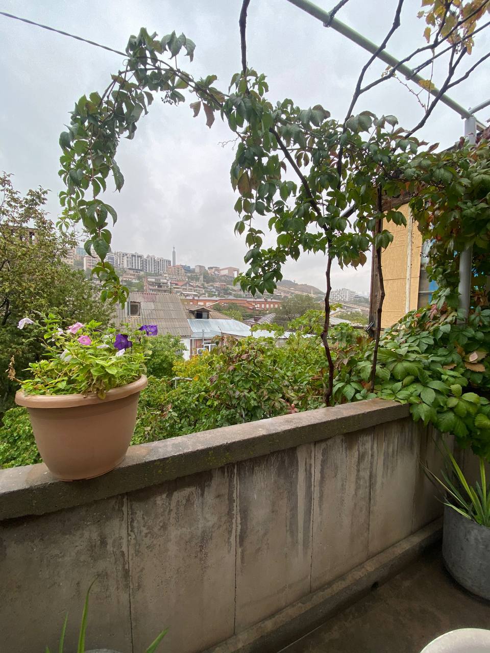 3 Սենյականոց Սեփական Տուն, 102քմ, Կոսմետիկ Վերանորոգված, Կահավորված, Ավտոտնակով