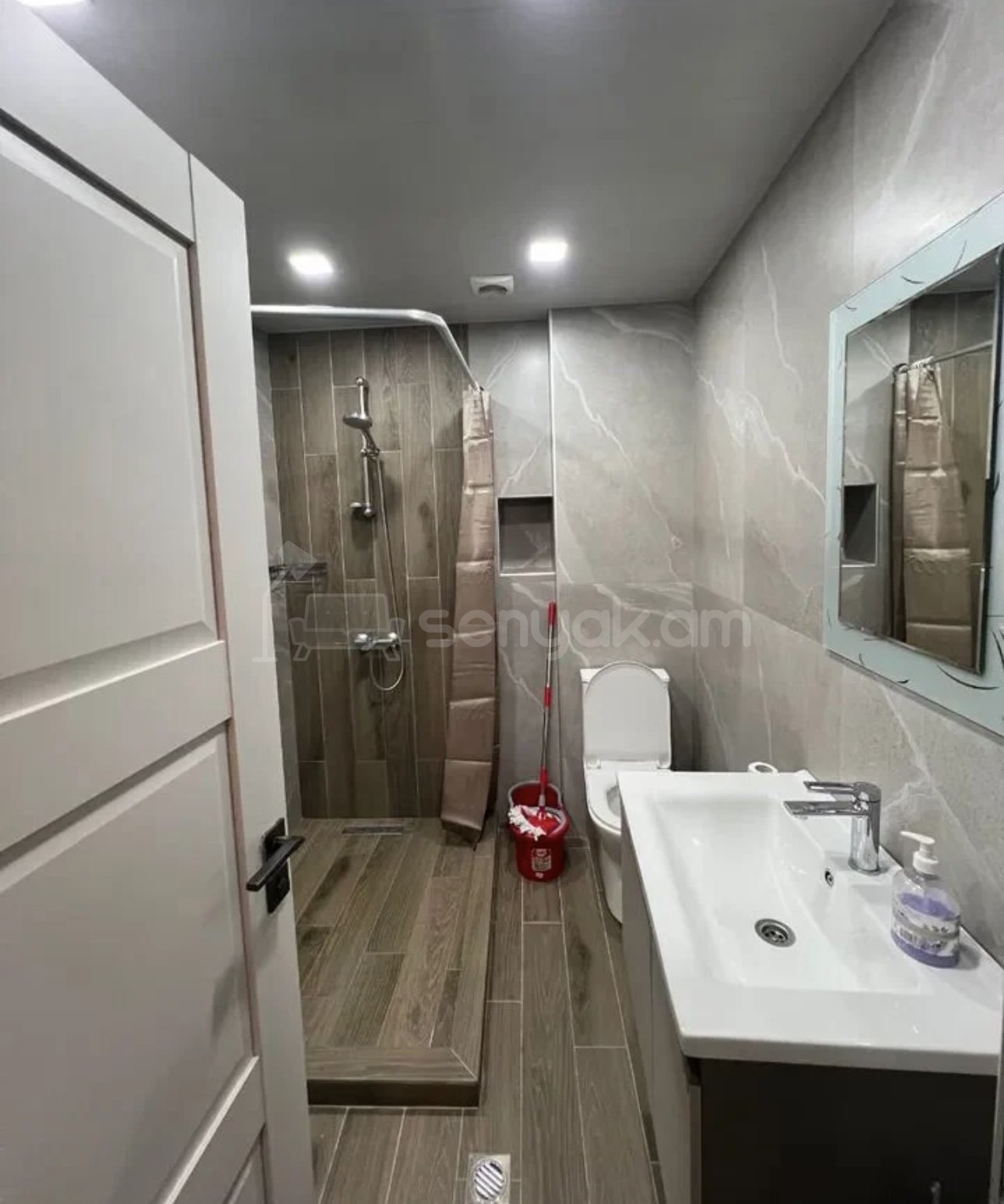 1 Սենյականոց Բնակարան, 40քմ, 3/4 հարկ, Կապիտալ Վերանորոգված