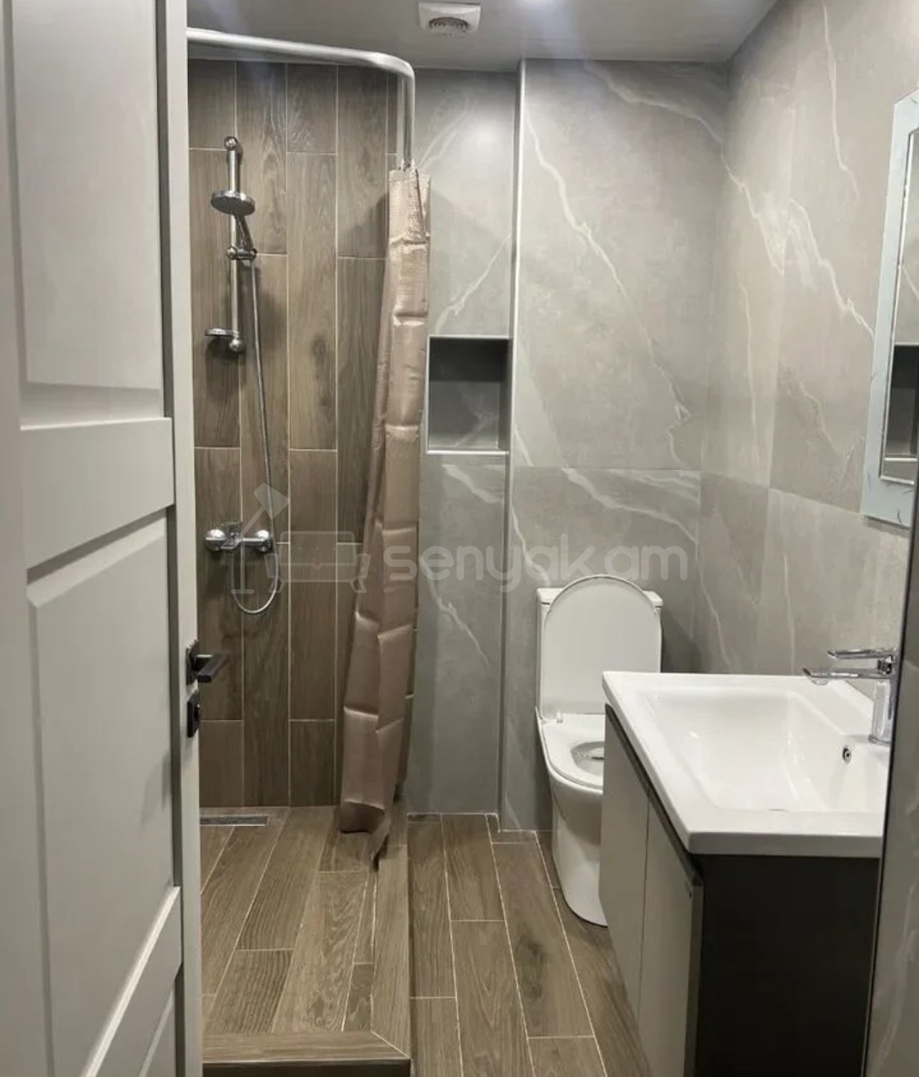 1 Սենյականոց Բնակարան, 40քմ, 3/4 հարկ, Կապիտալ Վերանորոգված