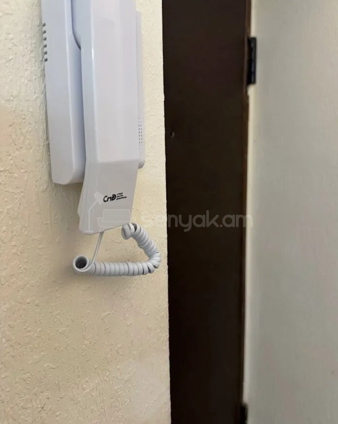 1 Սենյականոց Բնակարան Քարե Շենքում, 42քմ, 2/5 հարկ, Կոսմետիկ Վերանորոգված