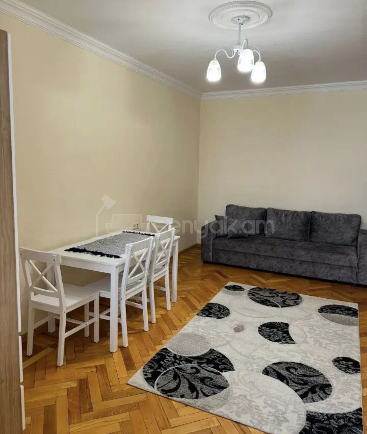 1 Սենյականոց Բնակարան Քարե Շենքում, 42քմ, 2/5 հարկ, Կոսմետիկ Վերանորոգված