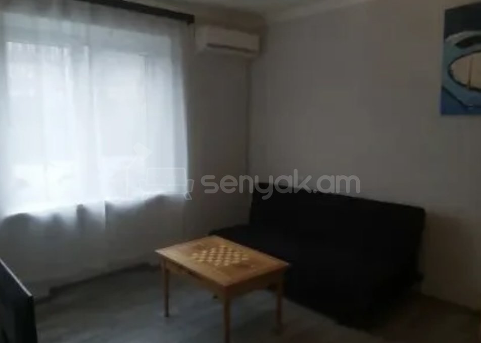 1 Սենյականոց Բնակարան Քարե Շենքում, 30քմ, 3/4 հարկ, Դիզայներական Վերանորոգված