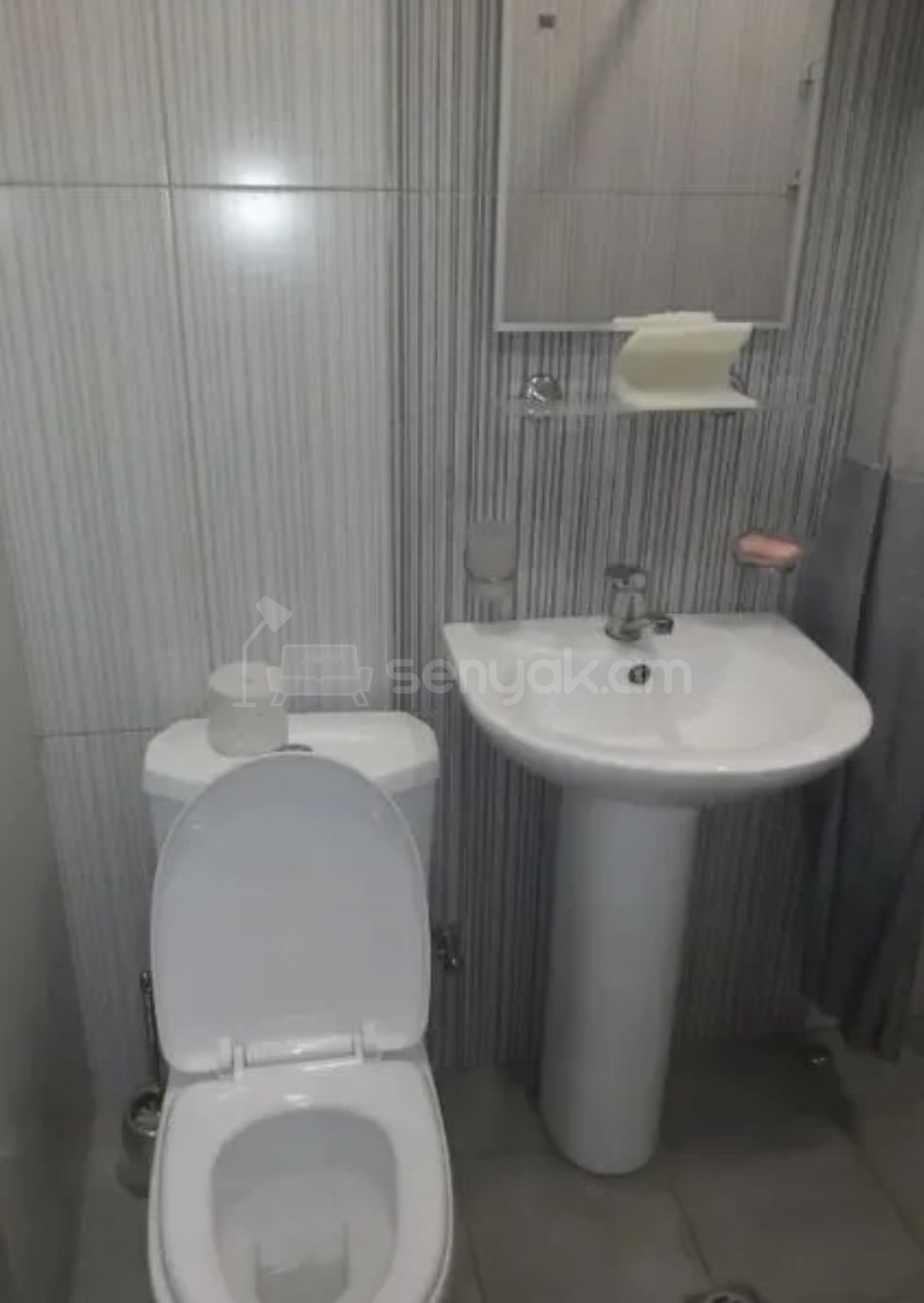 1 Սենյականոց Բնակարան Քարե Շենքում, 30քմ, 3/4 հարկ, Դիզայներական Վերանորոգված