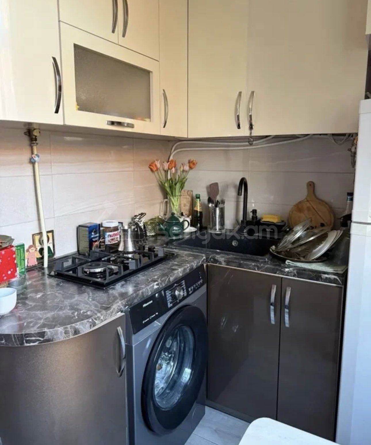 1 Սենյականոց Բնակարան Քարե Շենքում, 30քմ, 3/5 հարկ, Դիզայներական Վերանորոգված