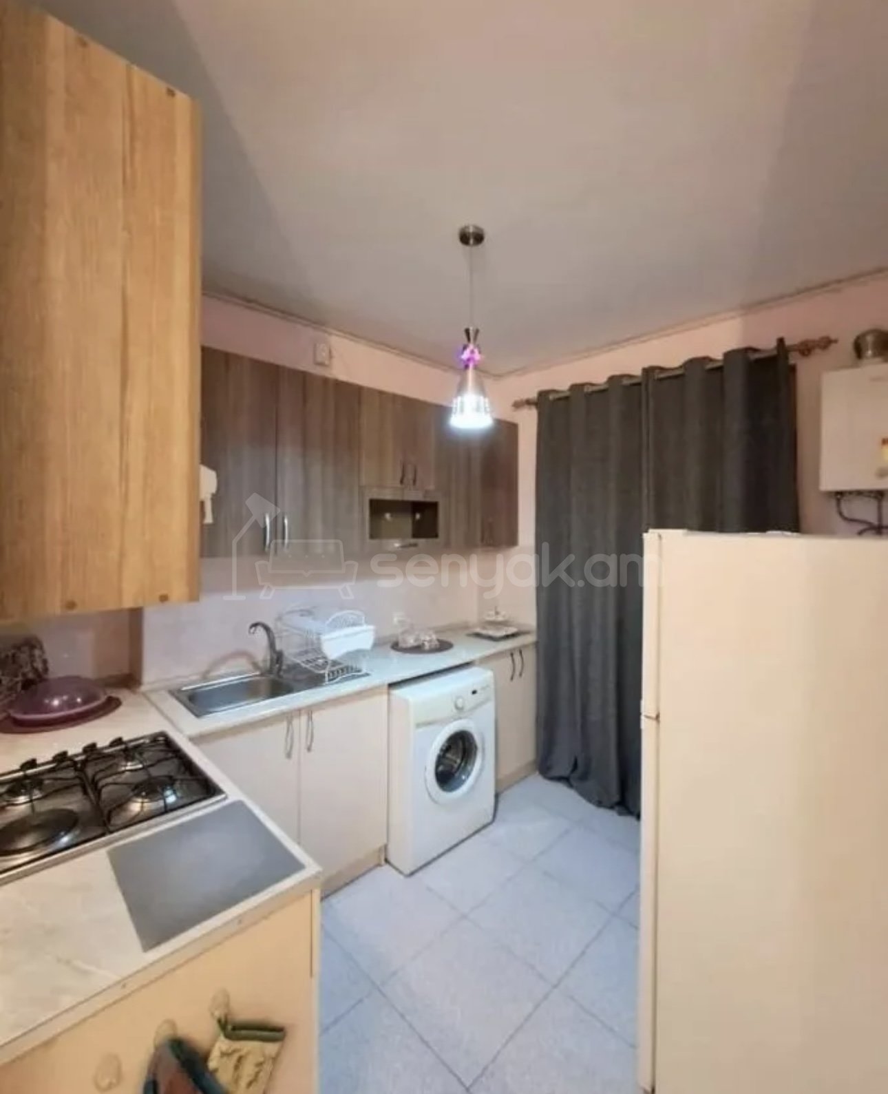 1 Սենյականոց Բնակարան Նորակառույց Քարե Շենքում, 41քմ, 3/6 հարկ, Դիզայներական Վերանորոգված