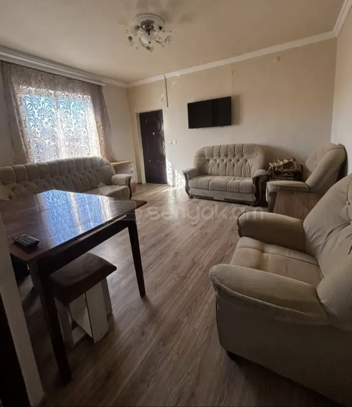 2 Սենյականոց Բնակարան Քարե Շենքում, 45քմ, 1/1 հարկ, Նորմալ Վիճակում, Կահավորված