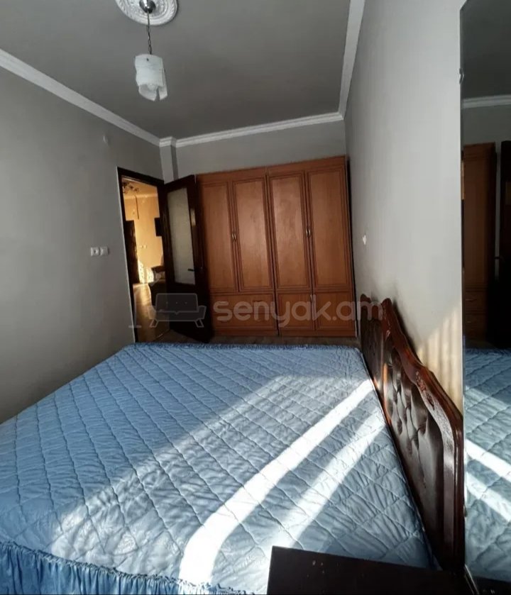 2 Սենյականոց Բնակարան Քարե Շենքում, 45քմ, 1/1 հարկ, Նորմալ Վիճակում, Կահավորված