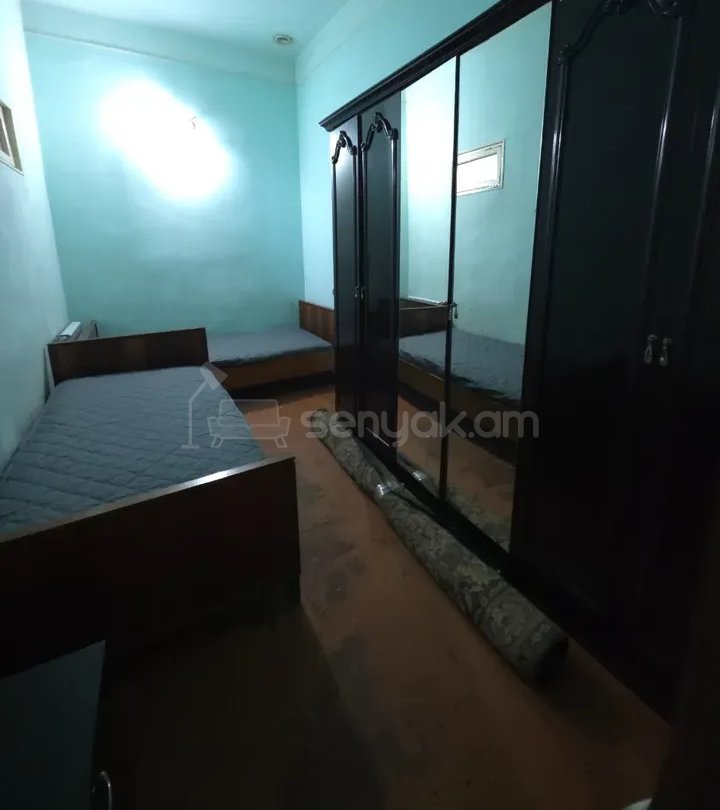 3 Սենյականոց Բնակարան Քարե Շենքում, 58քմ, 1/1 հարկ, Նորմալ Վիճակում, Կահավորված