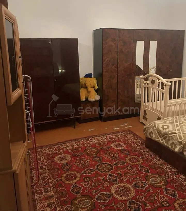 3 Սենյականոց Բնակարան Քարե Շենքում, 72քմ, 1/1 հարկ, Կապիտալ Վերանորոգված, Կահավորված